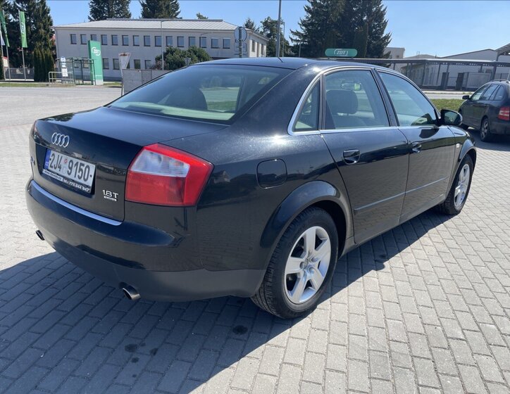 Audi A4 Sedan / Limuzína 1,8 l 110 kw