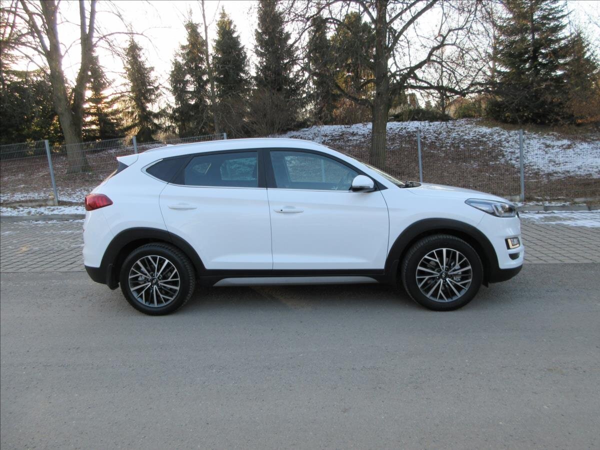 Hyundai Tucson SUV / Terénní 1,6 l 100 kw