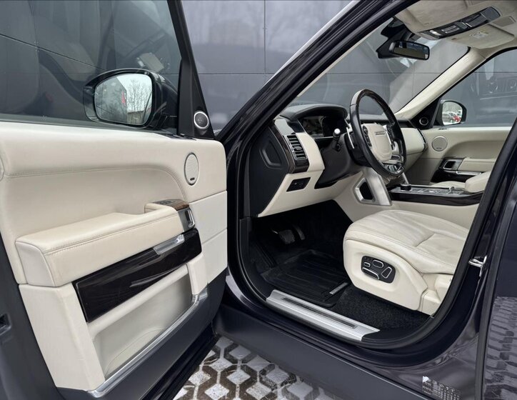 Land Rover Range Rover SUV 4,4 l 250 kw