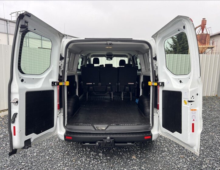 Ford Transit Custom 12