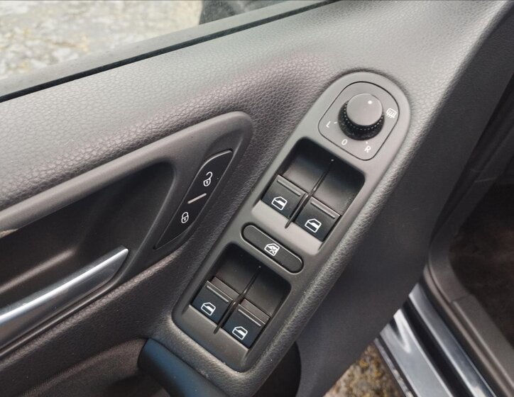 Volkswagen Golf Hatchback 1,6 l 75 kw