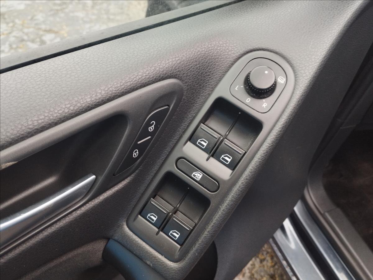 Volkswagen Golf Hatchback 1,6 l 75 kw