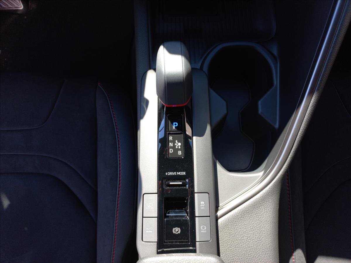 Toyota C-HR CUV 2,0 l 112 kw