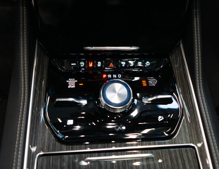 Jeep Wagoneer SUV 5,7 l 292 kw