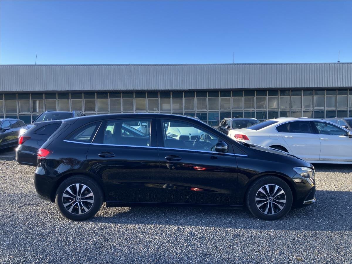Mercedes-Benz Třídy B Hatchback 1,3 l 100 kw