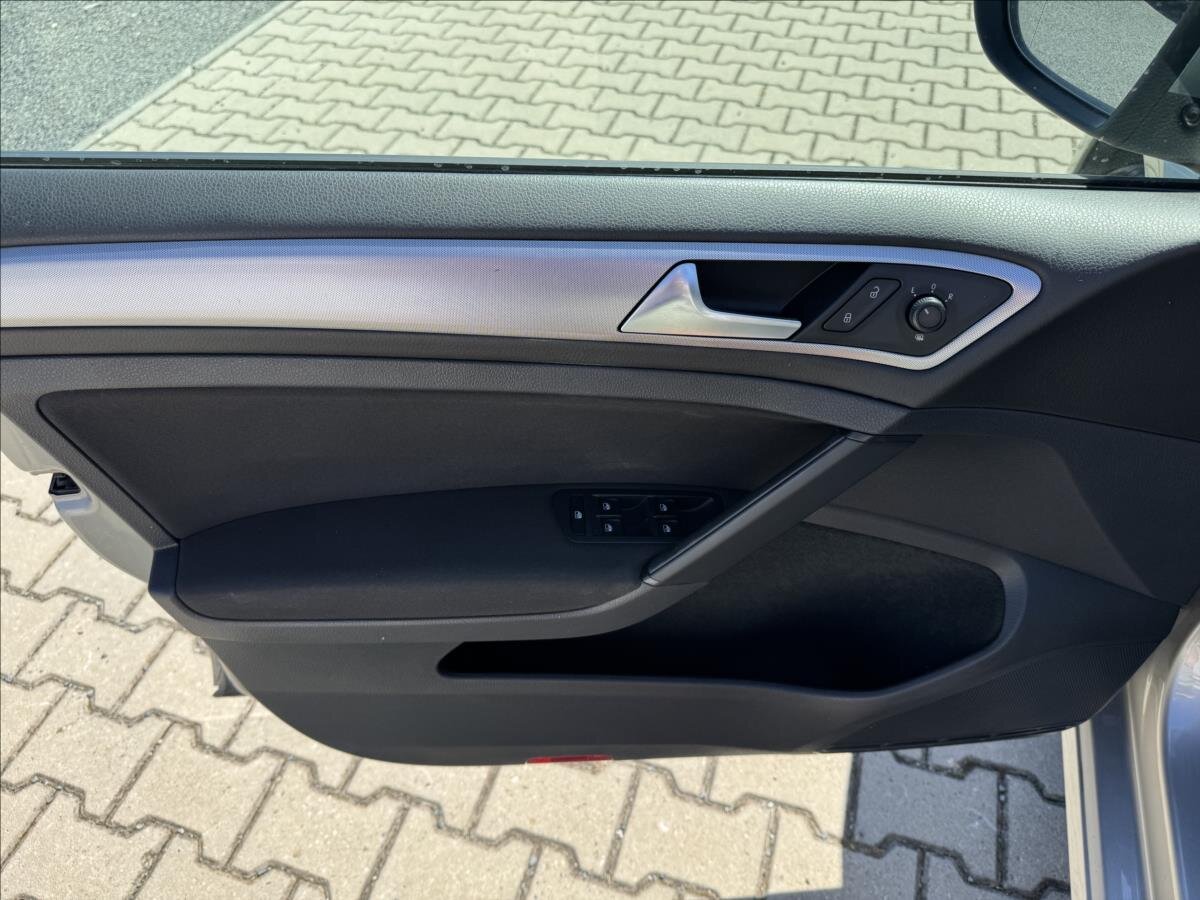 Volkswagen Golf Kombi 1,6 l 85 kw