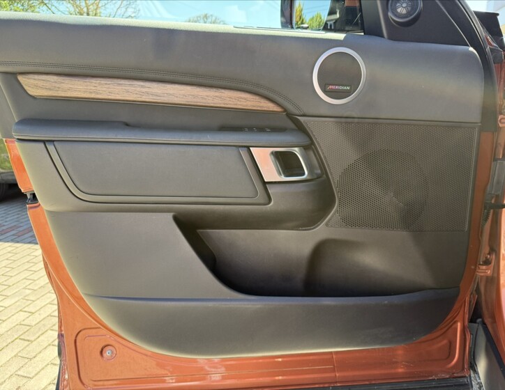 Land Rover Discovery 18