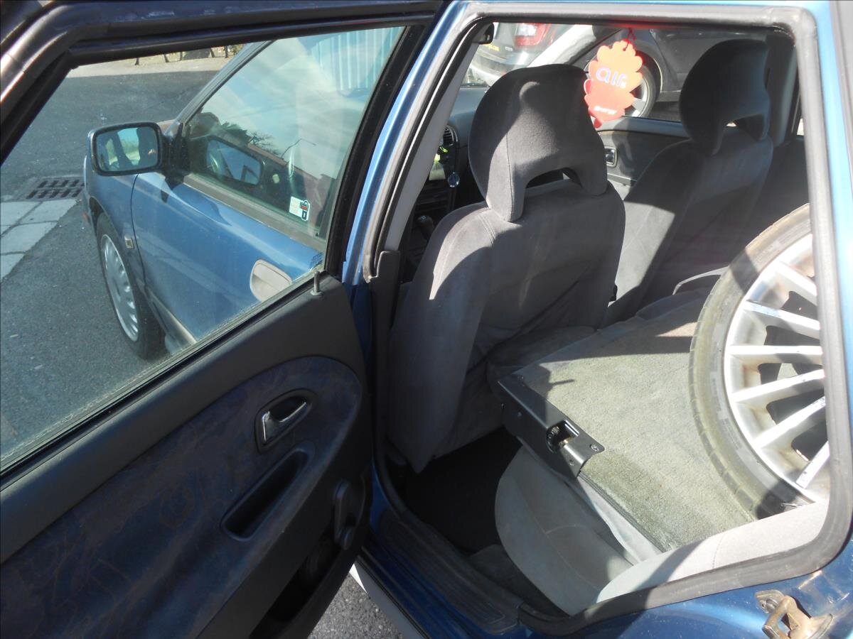 Volvo V40 Kombi 1,9 l 70 kw