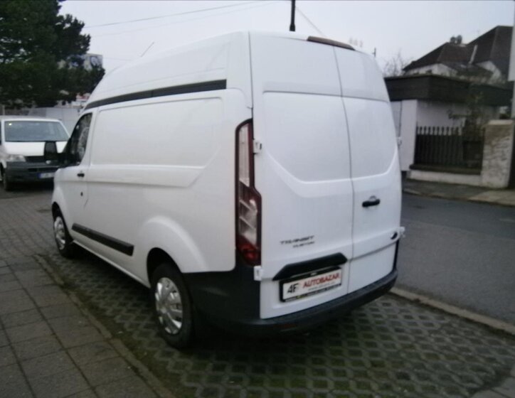 Ford Transit Custom 4