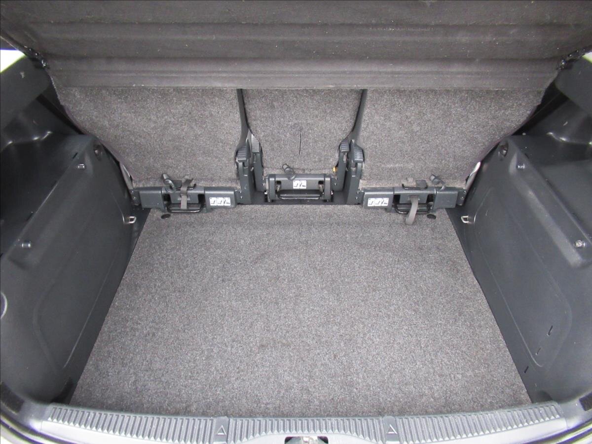 Škoda Roomster Hatchback 1,2 l 51 kw