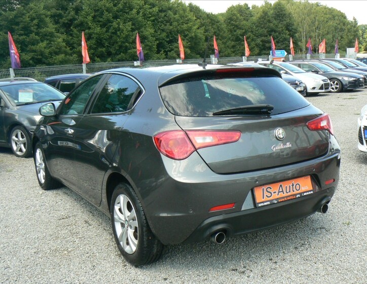 Alfa Romeo Giulietta 6