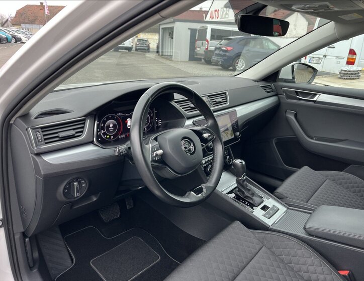 Škoda Superb Kombi 2,0 l 110 kw