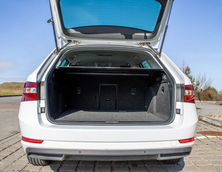 Škoda Superb Kombi 0,0 115 kw