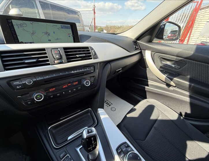 BMW Řada 3 Sedan 3,0 l 225 kw