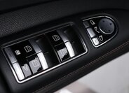 Mercedes-Benz Třídy S Sedan / Limuzína 4,7 l 320 kw