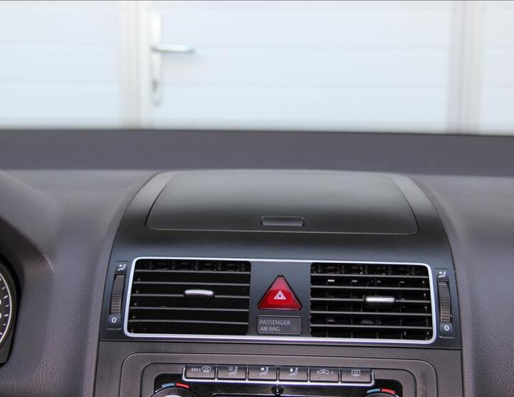 Volkswagen Touran 26