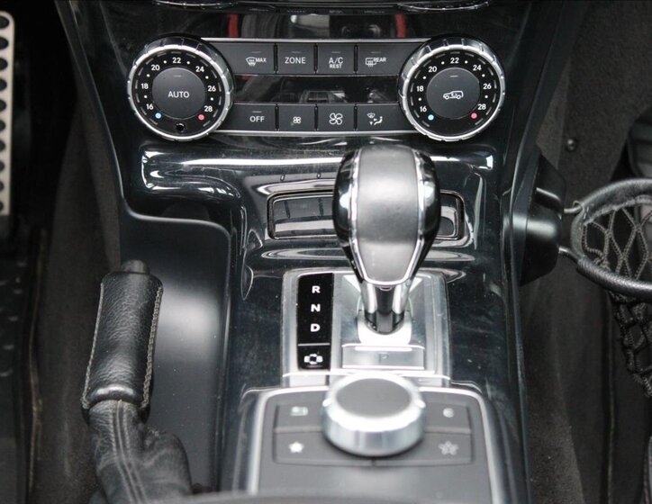 Mercedes-Benz Třídy G SUV / Terénní 3,0 l 155 kw