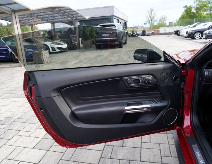 Ford Mustang Kupé 2,3 l 265 kw