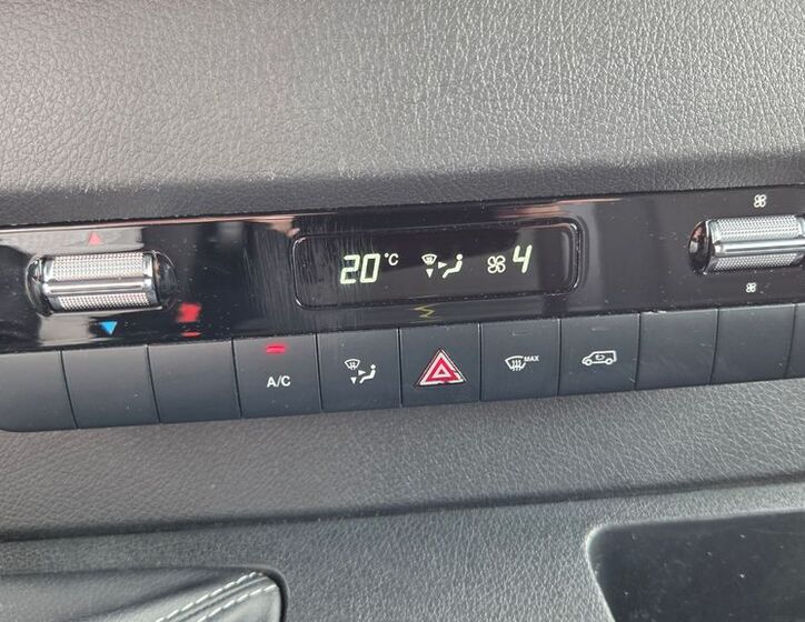 Mercedes-Benz Sprinter 13