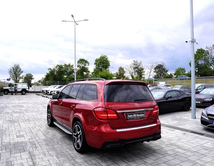 Mercedes-Benz GLS 4