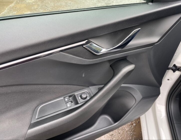 Škoda Scala Hatchback 999,0 70 kw