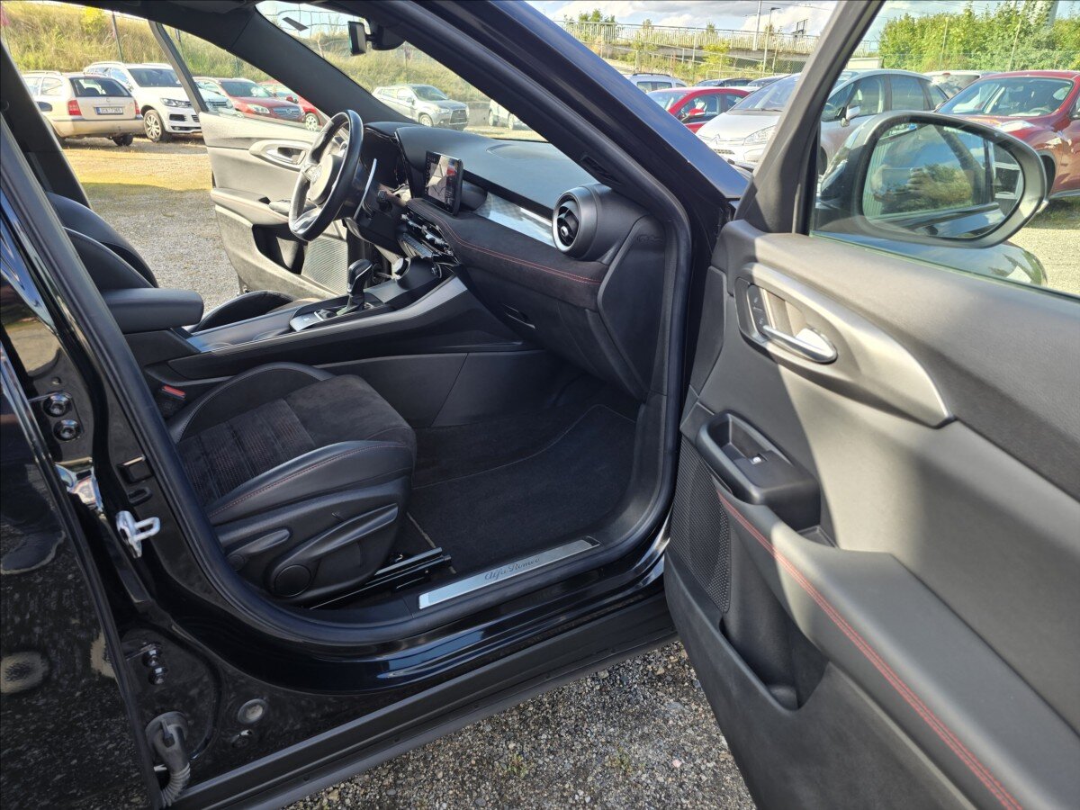 Alfa Romeo Tonale SUV / Terénní 1,5 l 117 kw