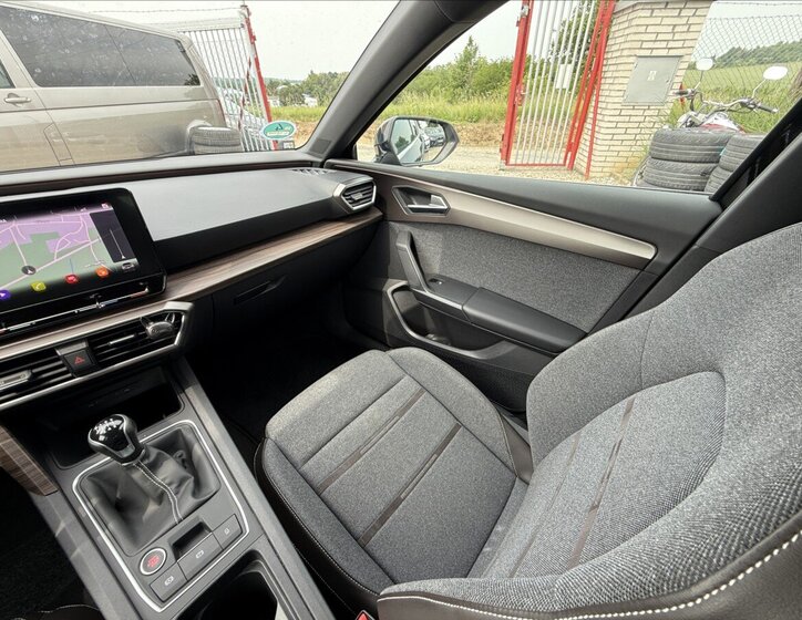 Seat Leon Hatchback 1,5 l 96 kw