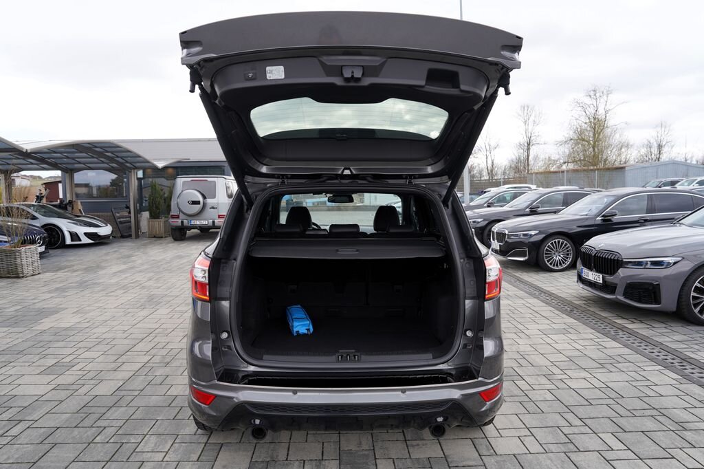 Ford Kuga SUV / Terénní 2,0 l 132 kw