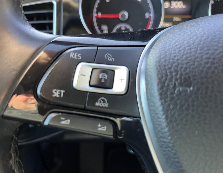 Volkswagen Golf Sportsvan Kombi 1,6 l 81 kw