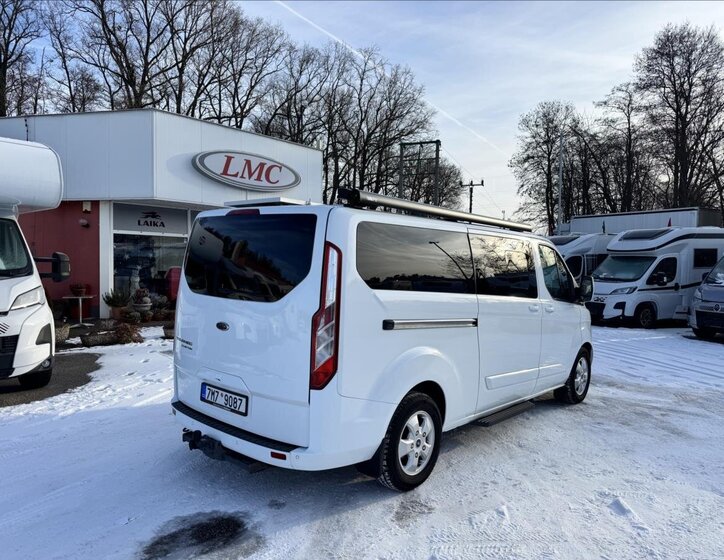 Ford Tourneo Custom 3