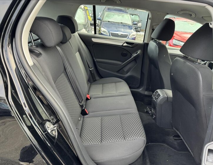 Volkswagen Golf Hatchback 1,6 l 77 kw