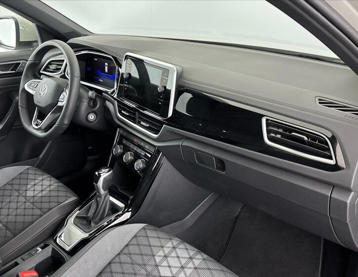 Volkswagen T-Roc SUV / Terénní 1,5 l 110 kw