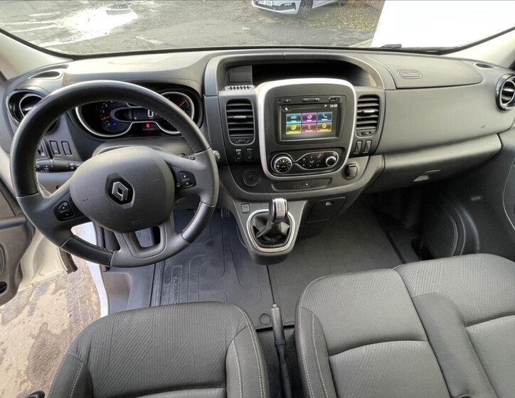 Renault Trafic 6