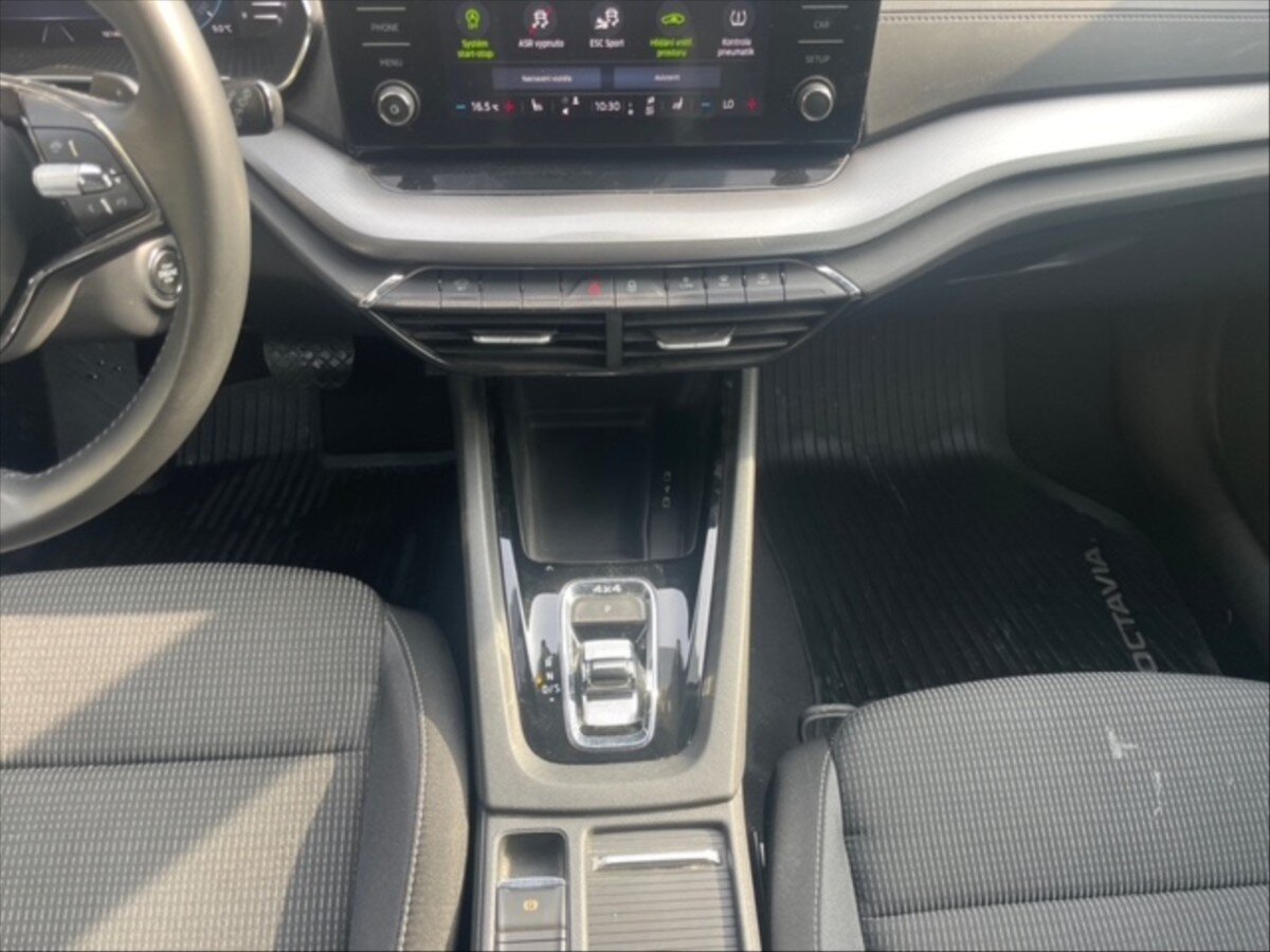 Škoda Octavia Kombi 2,0 l 110 kw