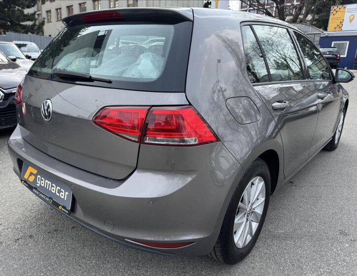 Volkswagen Golf Hatchback 1,2 l 63 kw
