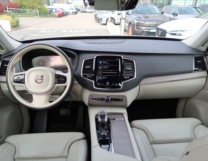 Volvo XC90 14