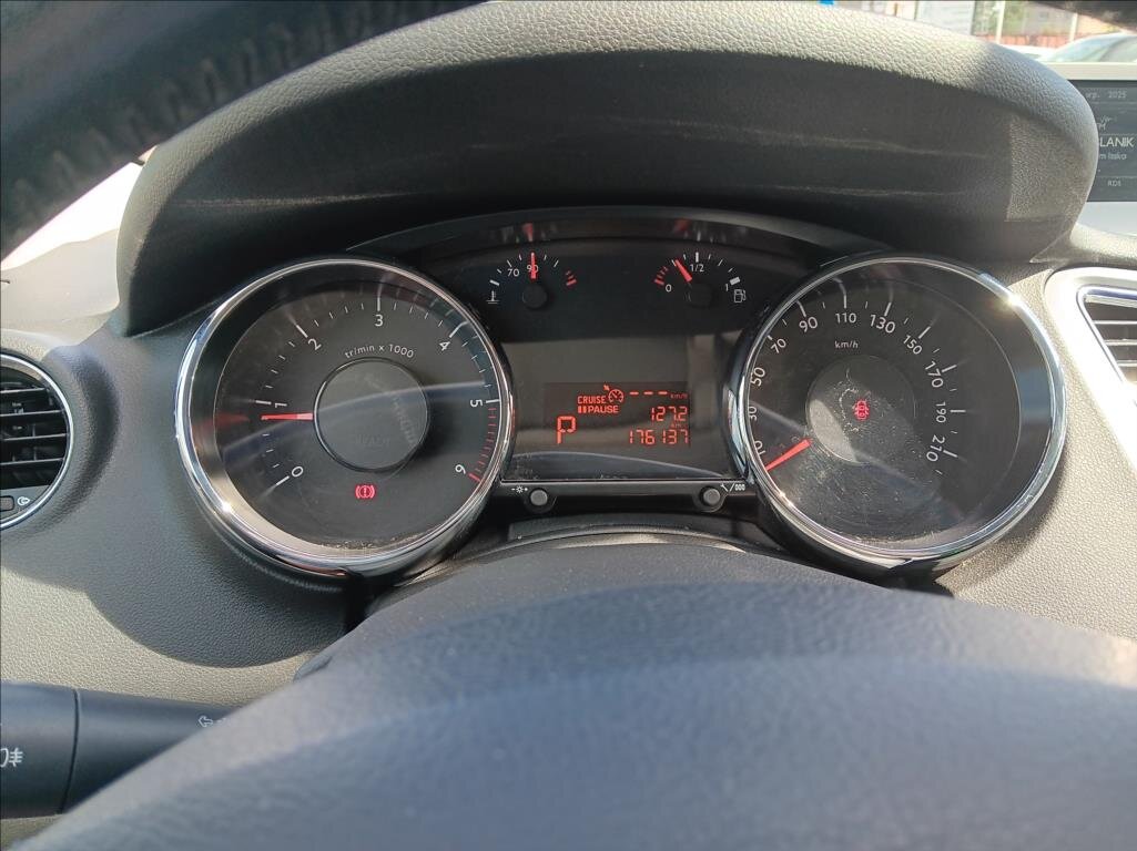 Peugeot 5008 MPV 1,6 l 88 kw