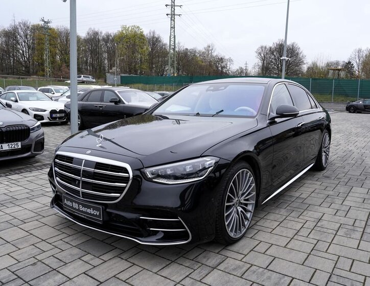 Mercedes-Benz Třídy S Sedan / Limuzína 3,0 l 320 kw