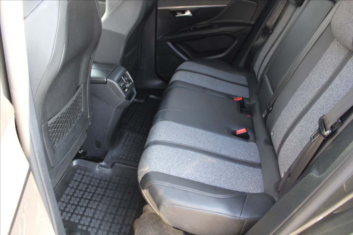 Peugeot 3008 SUV / Terénní 1,2 l 96 kw