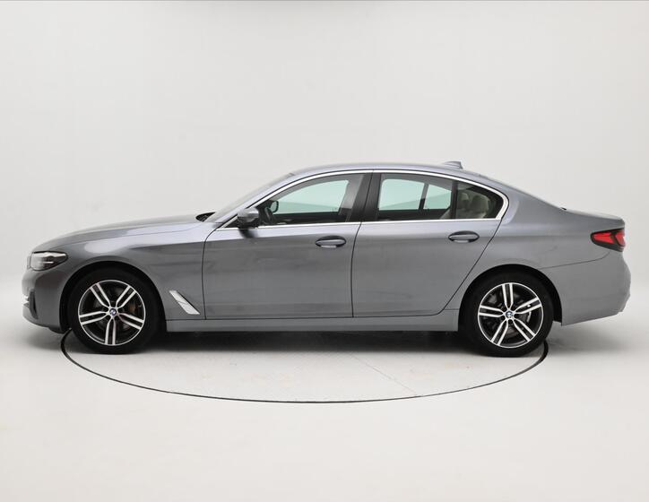 BMW Řada 5 8