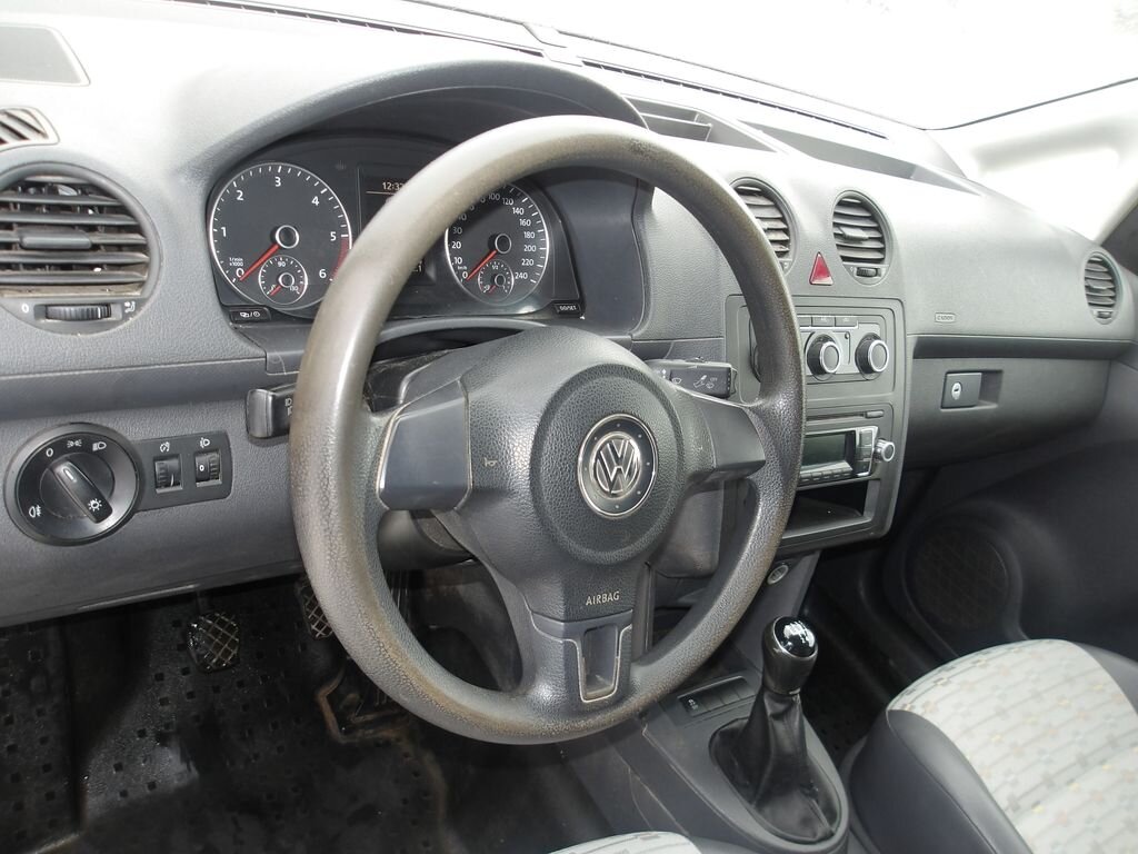 Volkswagen Caddy Skříň 1,6 l 55 kw