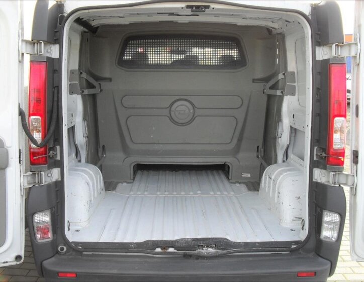 Opel Vivaro 13