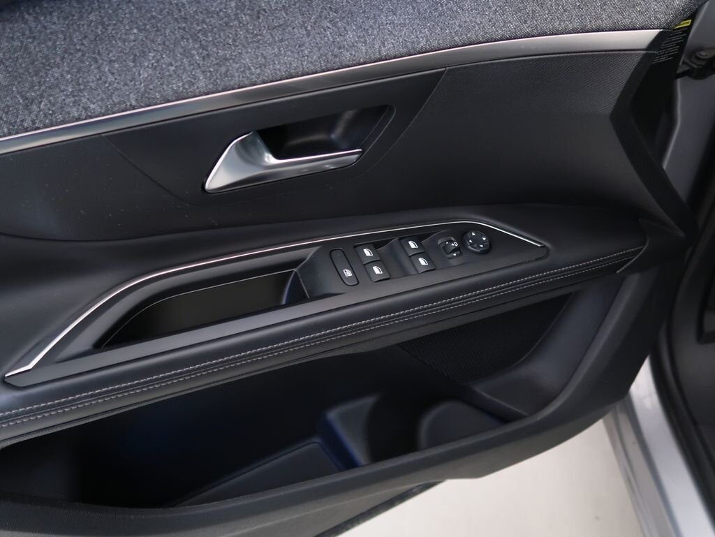 Peugeot 5008 SUV / Terénní 1,2 l 96 kw