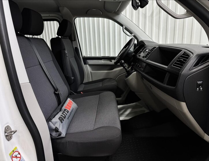 Volkswagen Transporter 29