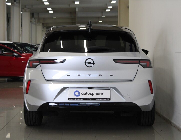 Opel Astra Hatchback 1,2 l 96 kw