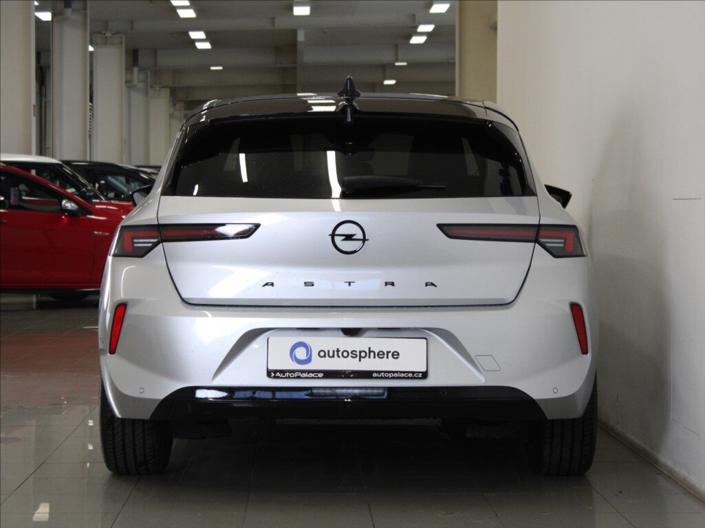 Opel Astra Hatchback 1,2 l 96 kw