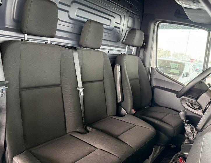 Mercedes-Benz Sprinter 18