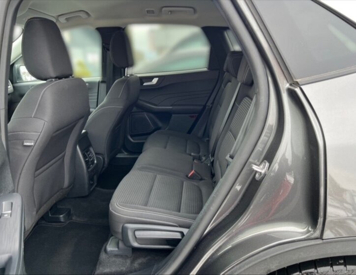 Ford Kuga SUV / Terénní 1,5 l 110 kw