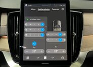 Volvo XC90 SUV / Terénní 2,0 l 335 kw