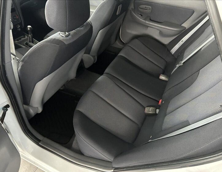 Hyundai Elantra Liftback 1,6 l 77 kw